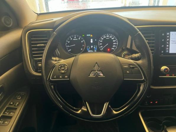 Mitsubishi Outlander III Рестайлинг 3 с пробегом 2020 года, цена 2 277 000 рублей, 123019 км, внедорожник, Автокод Объявления