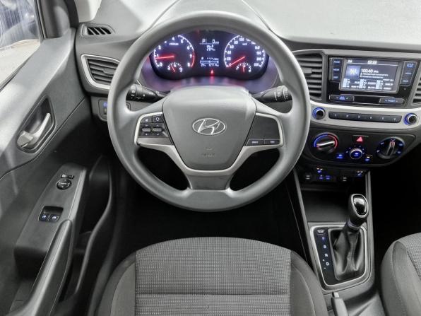 Hyundai Solaris II с пробегом 2017 года, цена 1 259 000 рублей, 157714 км, седан, Автокод Объявления