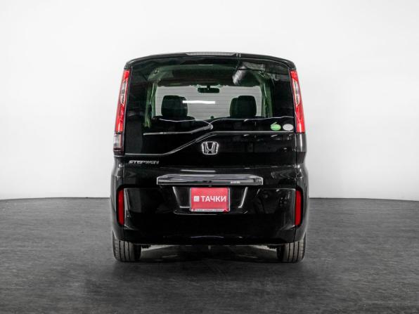 Honda Stepwgn V с пробегом 2015 года, цена 1 600 500 рублей, 114429 км, минивэн, Автокод Объявления