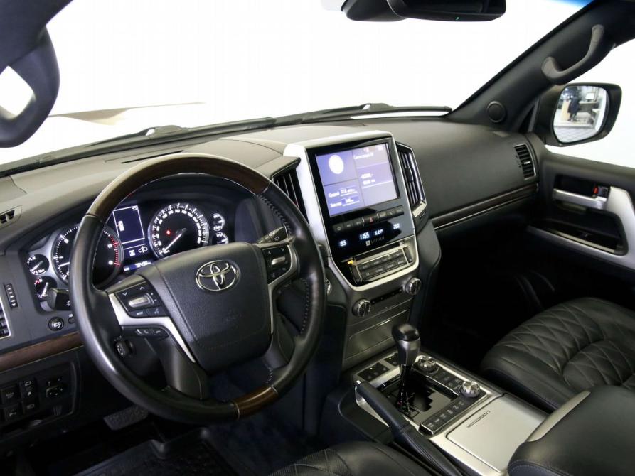 Toyota Land Cruiser 200 Series Рестайлинг 2 Санкт-Петербург  - изображение 17