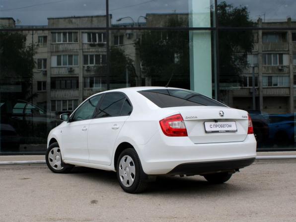 Skoda Rapid I с пробегом 2015 года, цена 790 000 рублей, 202000 км, лифтбек, Автокод Объявления