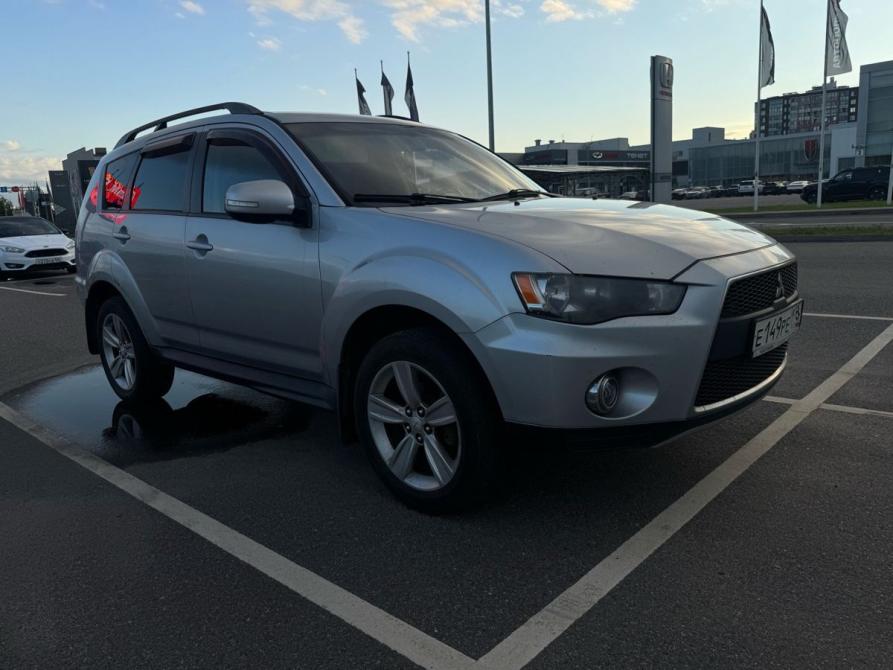Mitsubishi Outlander II Рестайлинг Санкт-Петербург  - изображение 2
