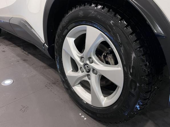 Toyota C-HR I с пробегом 2018 года, цена 2 213 000 рублей, 103028 км, внедорожник, Автокод Объявления
