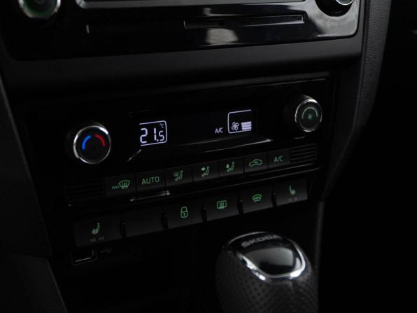 Skoda Rapid I Рестайлинг с пробегом 2018 года, цена 1 283 055 рублей, 180120 км, лифтбек, Автокод Объявления