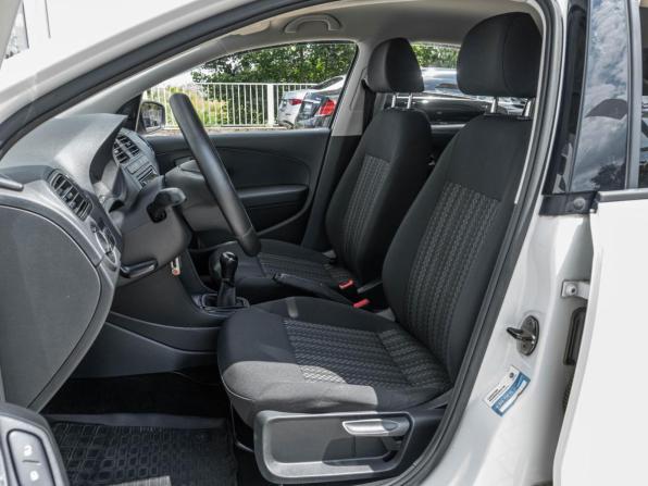 Volkswagen Polo V Рестайлинг с пробегом 2019 года, цена 1 059 000 рублей, 180849 км, седан, Автокод Объявления