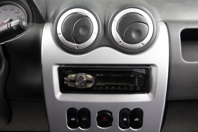 Renault Sandero I с пробегом 2011 года, цена 439 000 рублей, 526108 км, хэтчбек, Автокод Объявления