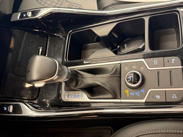 Kia Sorento IV с пробегом 2021 года, цена 2 748 000 рублей, 192000 км, внедорожник, Автокод Объявления