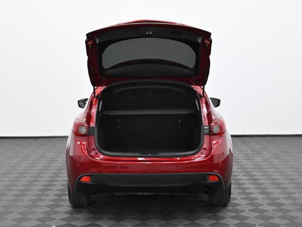 Mazda 3 III (BM) с пробегом 2013 года, цена 949 000 рублей, 131000 км, хэтчбек, Автокод Объявления