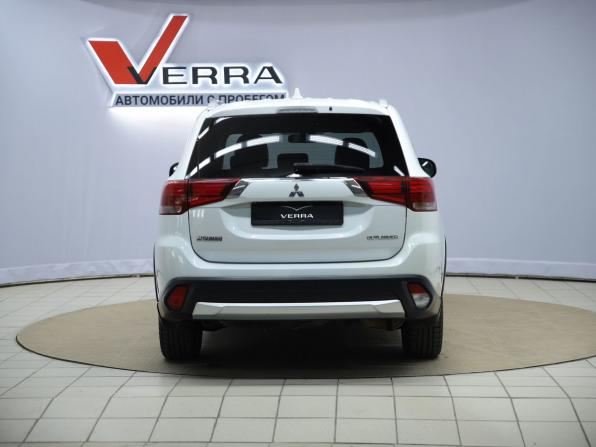 Mitsubishi Outlander III Рестайлинг 2 с пробегом 2017 года, цена 1 990 000 рублей, 89377 км, внедорожник, Автокод Объявления