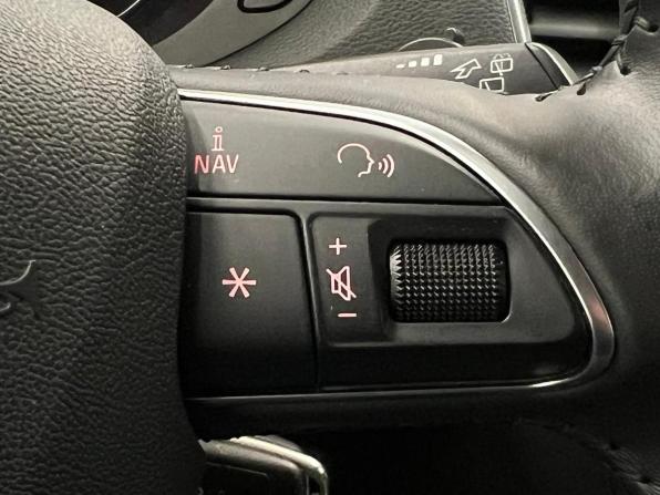 Audi Q3 I (8U) с пробегом 2013 года, цена 1 425 000 рублей, 165198 км, внедорожник, Автокод Объявления
