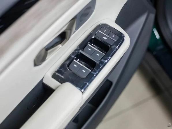 JETOUR DASHING I с пробегом 2026 года, цена 3 029 900 рублей, 10 км, внедорожник, Автокод Объявления