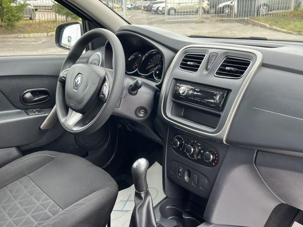 Renault Sandero II с пробегом 2017 года, цена 949 000 рублей, 93350 км, хэтчбек, Автокод Объявления