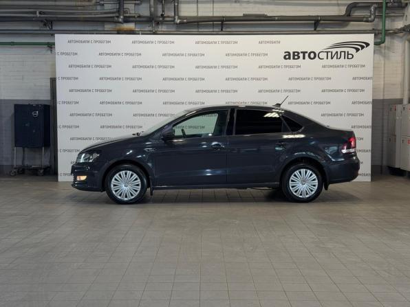 Volkswagen Polo V Рестайлинг с пробегом 2018 года, цена 1 099 000 рублей, 110000 км, седан, Автокод Объявления