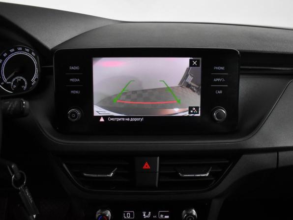 Skoda Rapid II с пробегом 2021 года, цена 1 699 000 рублей, 23106 км, лифтбек, Автокод Объявления