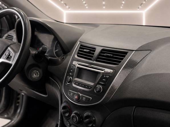 Hyundai Solaris I Рестайлинг с пробегом 2016 года, цена 1 049 000 рублей, 128500 км, хэтчбек, Автокод Объявления