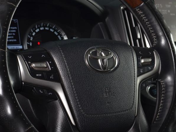 Toyota Land Cruiser 200 Series Рестайлинг 2 с пробегом 2016 года, цена 5 550 997 рублей, 227466 км, внедорожник, Автокод Объявления