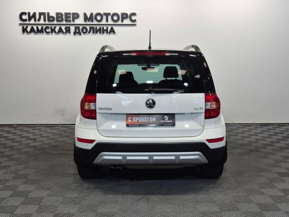 Skoda Yeti I Рестайлинг с пробегом 2016 года, цена 1 350 000 рублей, 61700 км, внедорожник, Автокод Объявления