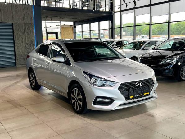 Hyundai Solaris II с пробегом 2019 года, цена 1 585 000 рублей, 72300 км, седан, Автокод Объявления
