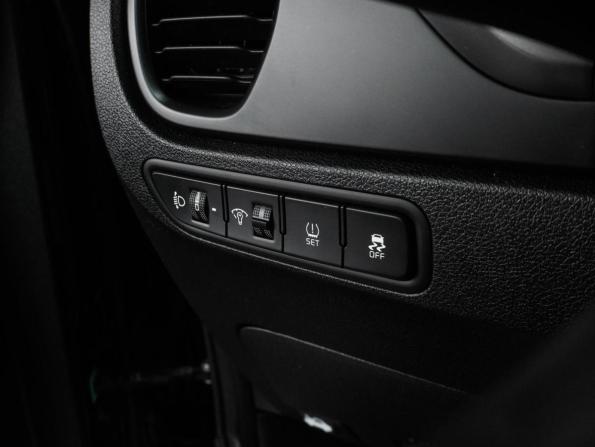 Kia Rio IV Рестайлинг с пробегом 2021 года, цена 1 749 000 рублей, 126300 км, хэтчбек, Автокод Объявления