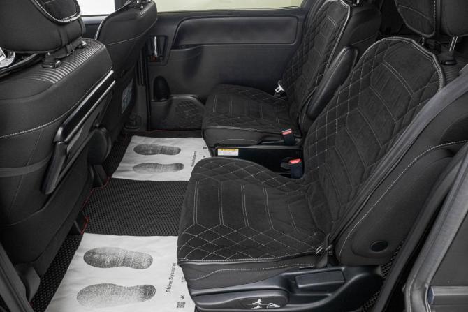 Toyota Voxy III (R80) Рестайлинг с пробегом 2018 года, цена 2 809 000 рублей, 125000 км, минивэн, Автокод Объявления