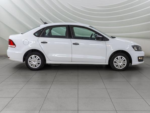 Volkswagen Polo V Рестайлинг с пробегом 2018 года, цена 758 000 рублей, 92343 км, седан, Автокод Объявления