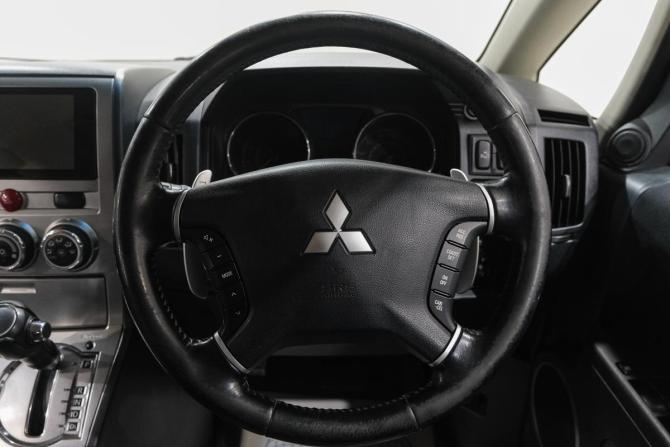 Mitsubishi Delica D:5 I с пробегом 2013 года, цена 2 249 000 рублей, 173000 км, минивэн, Автокод Объявления
