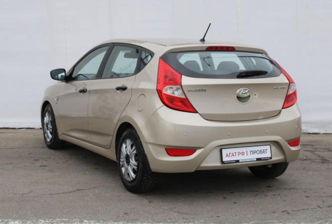 Hyundai Solaris I с пробегом 2012 года, цена 740 000 рублей, 208968 км, хэтчбек, Автокод Объявления