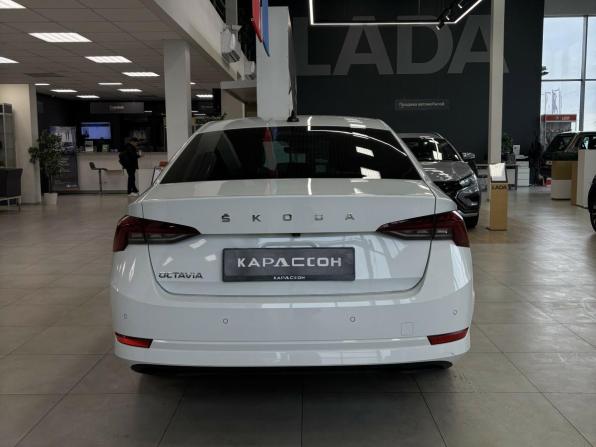 Skoda Octavia IV (A8) с пробегом 2021 года, цена 2 259 000 рублей, 58800 км, лифтбек, Автокод Объявления