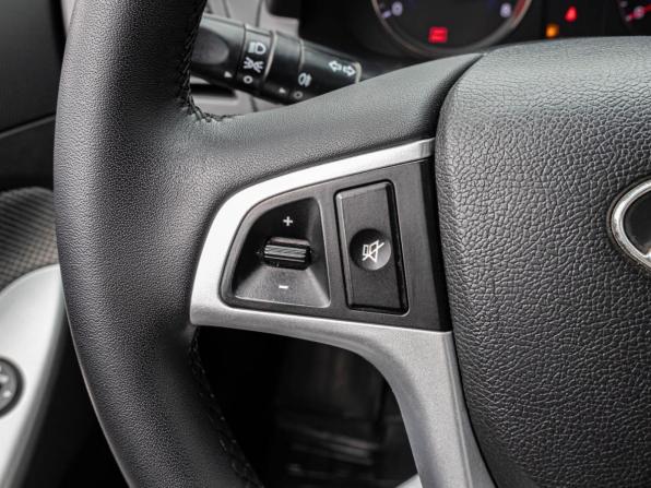 Hyundai Solaris I с пробегом 2014 года, цена 849 000 рублей, 185659 км, хэтчбек, Автокод Объявления