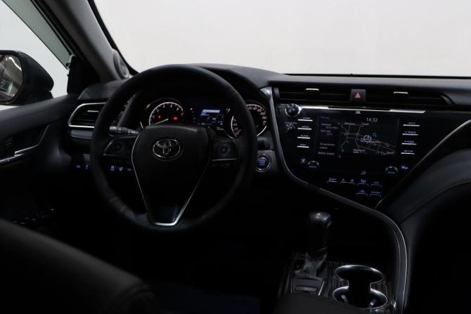 Toyota Camry VIII (XV70) с пробегом 2019 года, цена 2 800 000 рублей, 124586 км, седан, Автокод Объявления