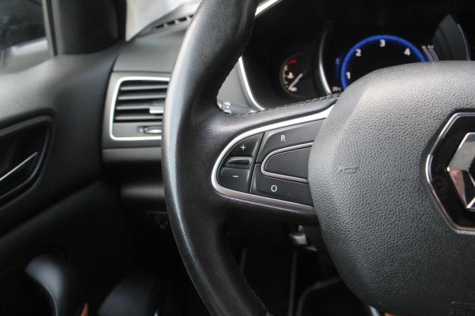 Renault Megane IV с пробегом 2016 года, цена 1 120 000 рублей, 298083 км, универсал, Автокод Объявления