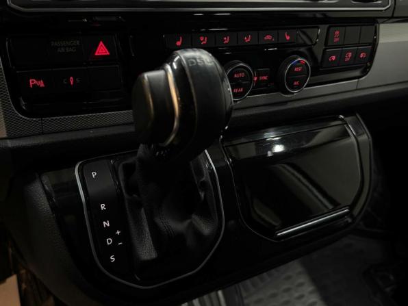 Volkswagen Multivan T6 с пробегом 2016 года, цена 3 847 000 рублей, 178000 км, минивэн, Автокод Объявления