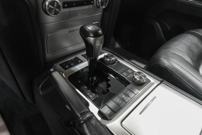 Toyota Land Cruiser 200 Series Рестайлинг 2 с пробегом 2015 года, цена 4 619 000 рублей, 211000 км, внедорожник, Автокод Объявления