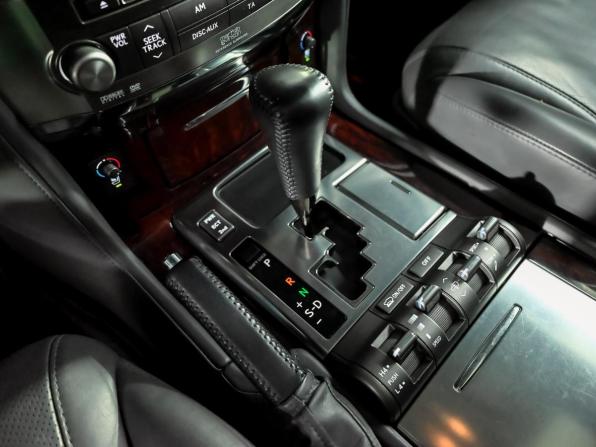 Lexus LX III с пробегом 2008 года, цена 3 100 000 рублей, 289686 км, внедорожник, Автокод Объявления