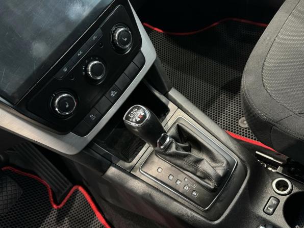 Skoda Yeti I Рестайлинг с пробегом 2014 года, цена 1 360 000 рублей, 153097 км, внедорожник, Автокод Объявления