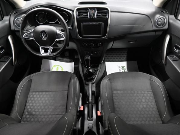 Renault Logan II Рестайлинг с пробегом 2018 года, цена 895 000 рублей, 130494 км, седан, Автокод Объявления