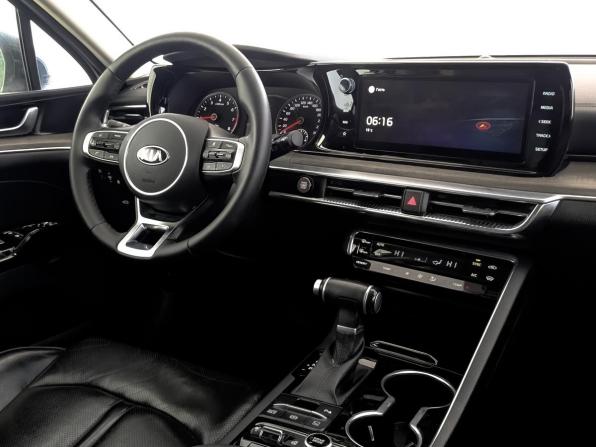 Kia K5 III с пробегом 2021 года, цена 2 420 000 рублей, 95574 км, седан, Автокод Объявления