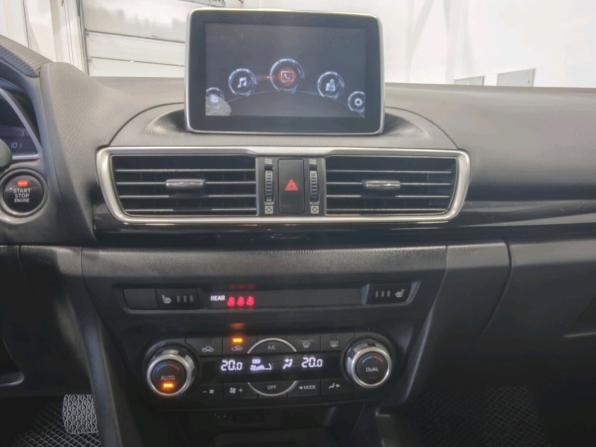 Mazda 3 III (BM) с пробегом 2014 года, цена 1 295 000 рублей, 179000 км, седан, Автокод Объявления