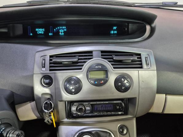 Renault Scenic II Рестайлинг с пробегом 2007 года, цена 455 000 рублей, 290000 км, минивэн, Автокод Объявления