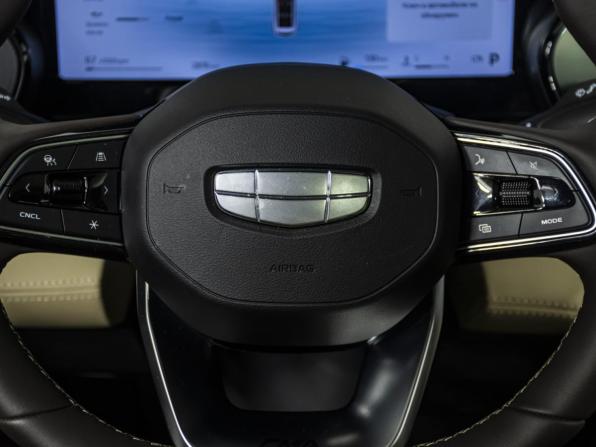 Geely Monjaro I Рестайлинг с пробегом 2025 года, цена 3 938 000 рублей, 2876 км, внедорожник, Автокод Объявления