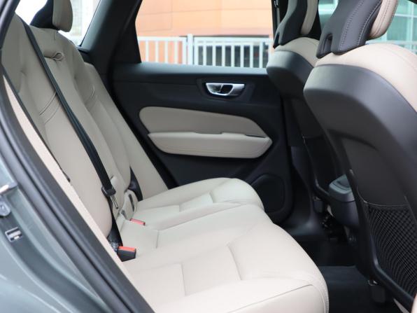 Volvo XC60 II Рестайлинг 2 с пробегом 2025 года, цена 6 290 000 рублей, 62 км, внедорожник, Автокод Объявления