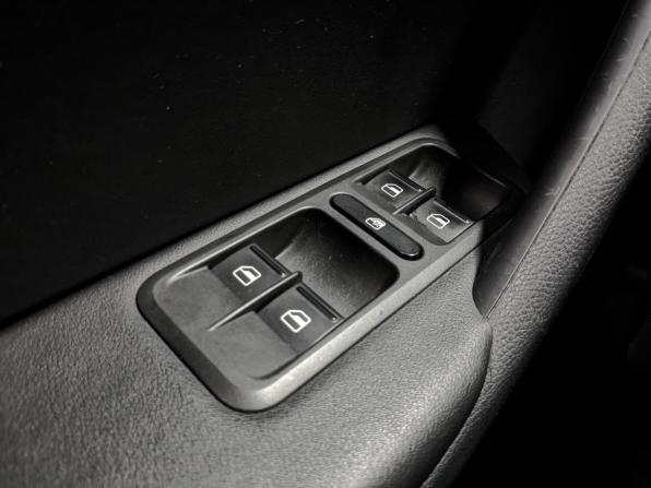 Skoda Yeti I Рестайлинг с пробегом 2016 года, цена 1 695 000 рублей, 79000 км, внедорожник, Автокод Объявления