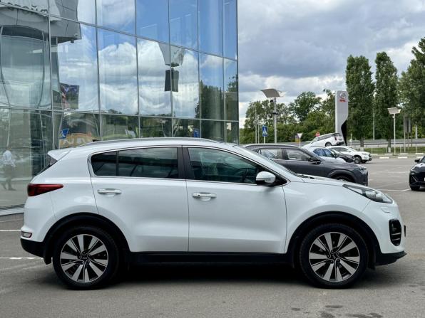 Kia Sportage IV Рестайлинг с пробегом 2018 года, цена 2 374 000 рублей, 176253 км, внедорожник, Автокод Объявления