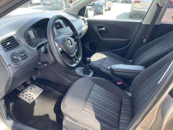 Volkswagen Polo V Рестайлинг с пробегом 2015 года, цена 722 500 рублей, 249427 км, седан, Автокод Объявления
