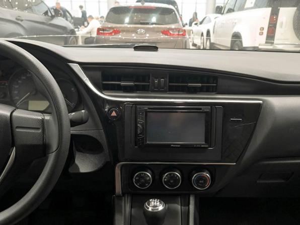 Toyota Corolla XI (E160 E170 E180) Рестайлинг 1 с пробегом 2018 года, цена 1 699 000 рублей, 168418 км, седан, Автокод Объявления