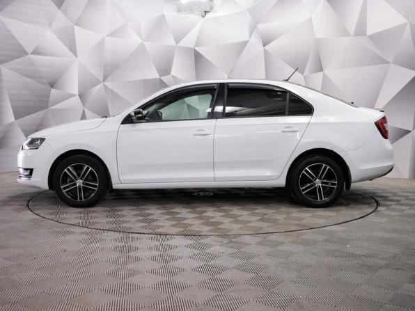 Skoda Rapid I Рестайлинг с пробегом 2018 года, цена 1 011 000 рублей, 222000 км, лифтбек, Автокод Объявления