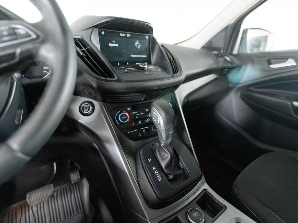 Ford Kuga II Рестайлинг с пробегом 2019 года, цена 1 600 000 рублей, 155550 км, внедорожник, Автокод Объявления