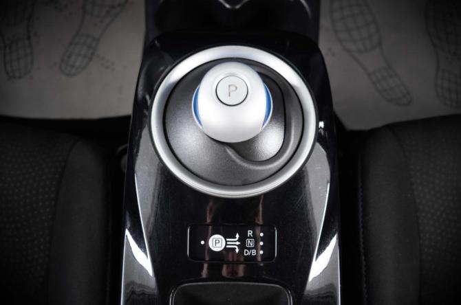 Nissan Leaf I (ZE0/AZE0) с пробегом 2016 года, цена 1 369 000 рублей, 102400 км, хэтчбек, Автокод Объявления