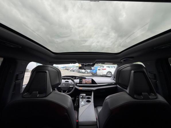 Changan UNI-V I с пробегом 2023 года, цена 2 165 000 рублей, 39100 км, лифтбек, Автокод Объявления