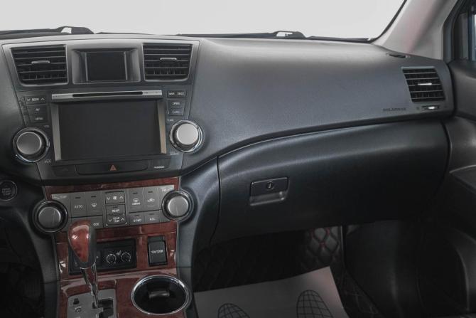 Toyota Highlander II (XU40) Рестайлинг с пробегом 2013 года, цена 2 299 000 рублей, 240000 км, внедорожник, Автокод Объявления